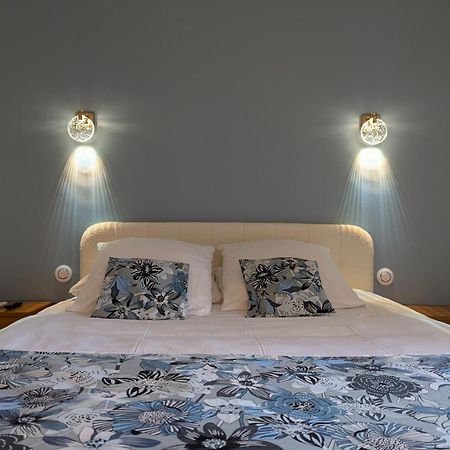 Le Bois Des Fees De Chazelles Bed & Breakfast Chazelles  Exterior photo