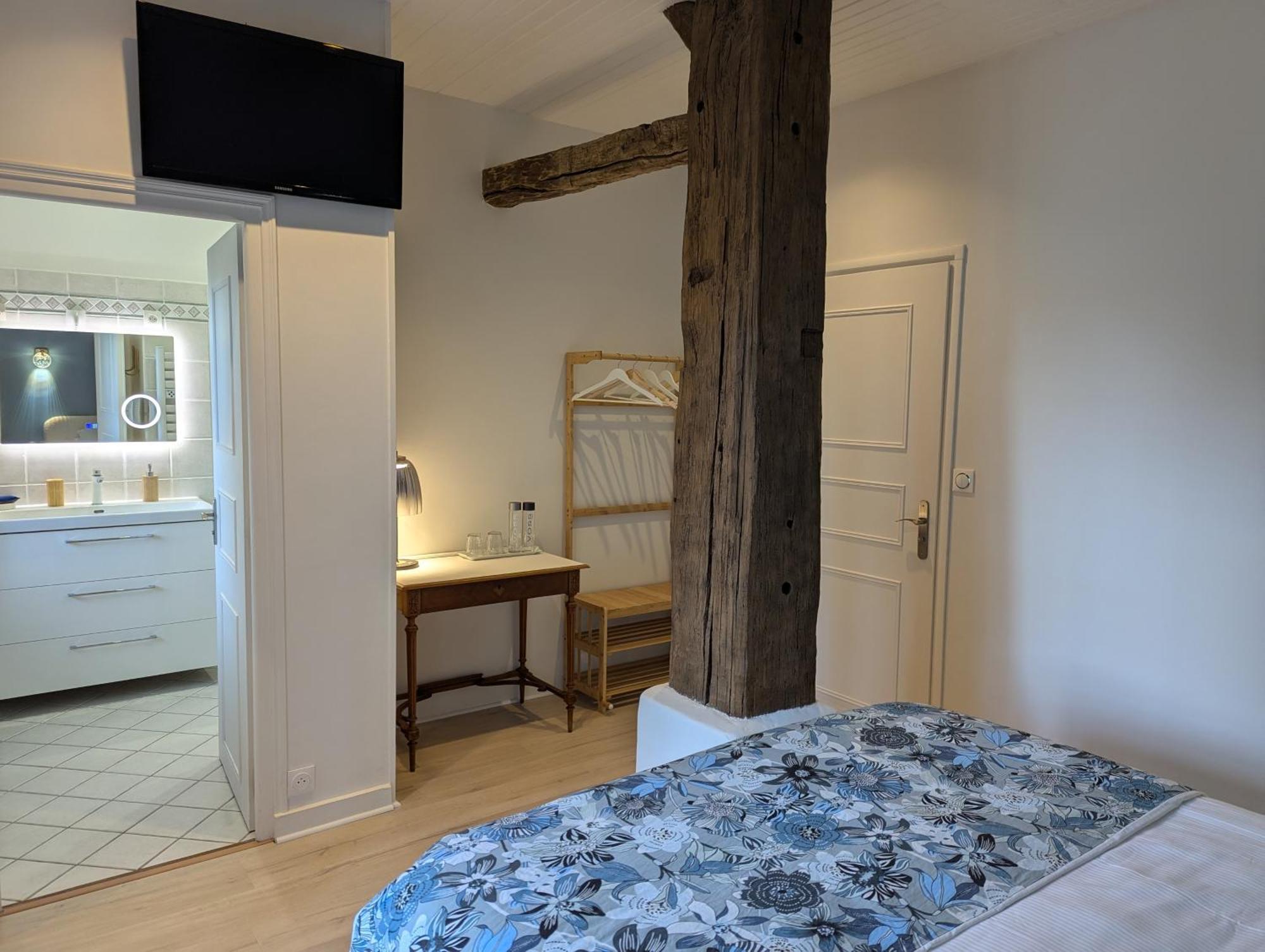 Le Bois Des Fees De Chazelles Bed & Breakfast Chazelles  Exterior photo